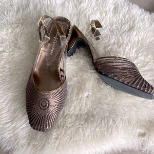 Bronze glittered low heel sling back heels SZ 7